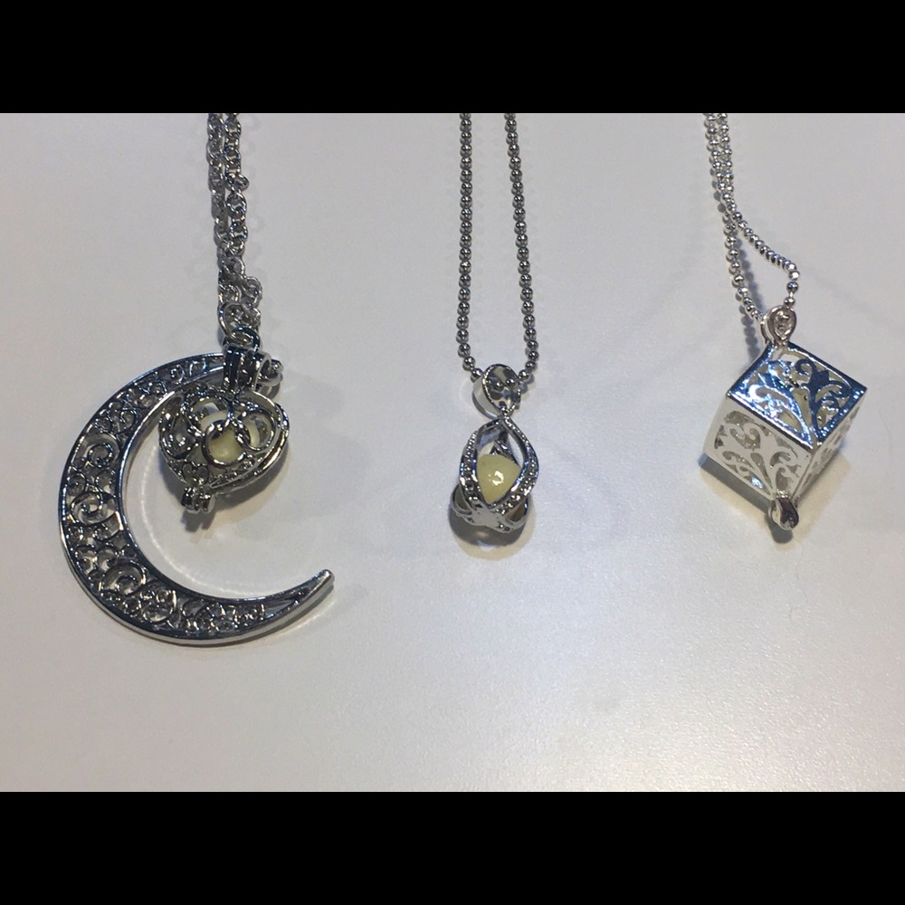 Moon Glow Necklace - Picture 2 of 8